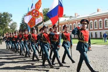 «ГрузовичкоФ» и «ТаксовичкоФ» поздравили ветеранов с Днем российской гвардии